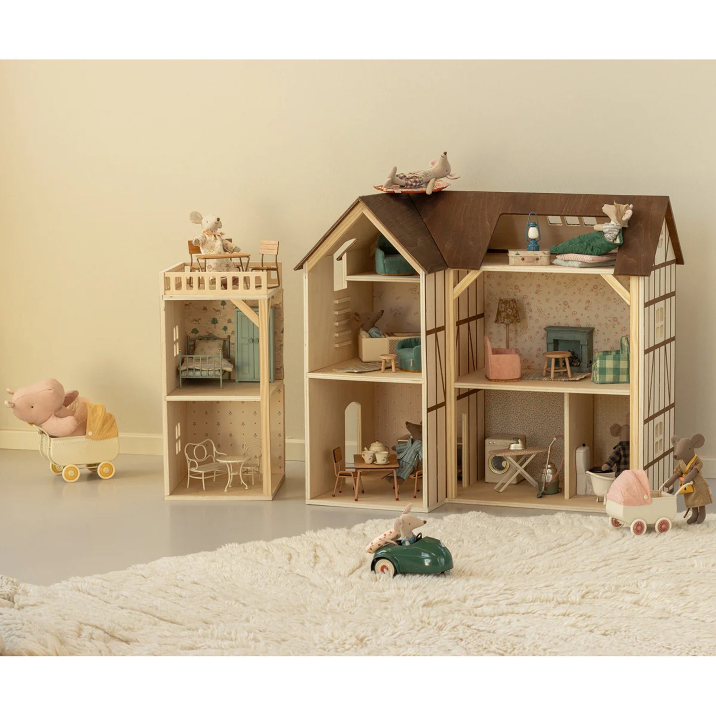 Maileg Mouse Farmhouse Wallpaper