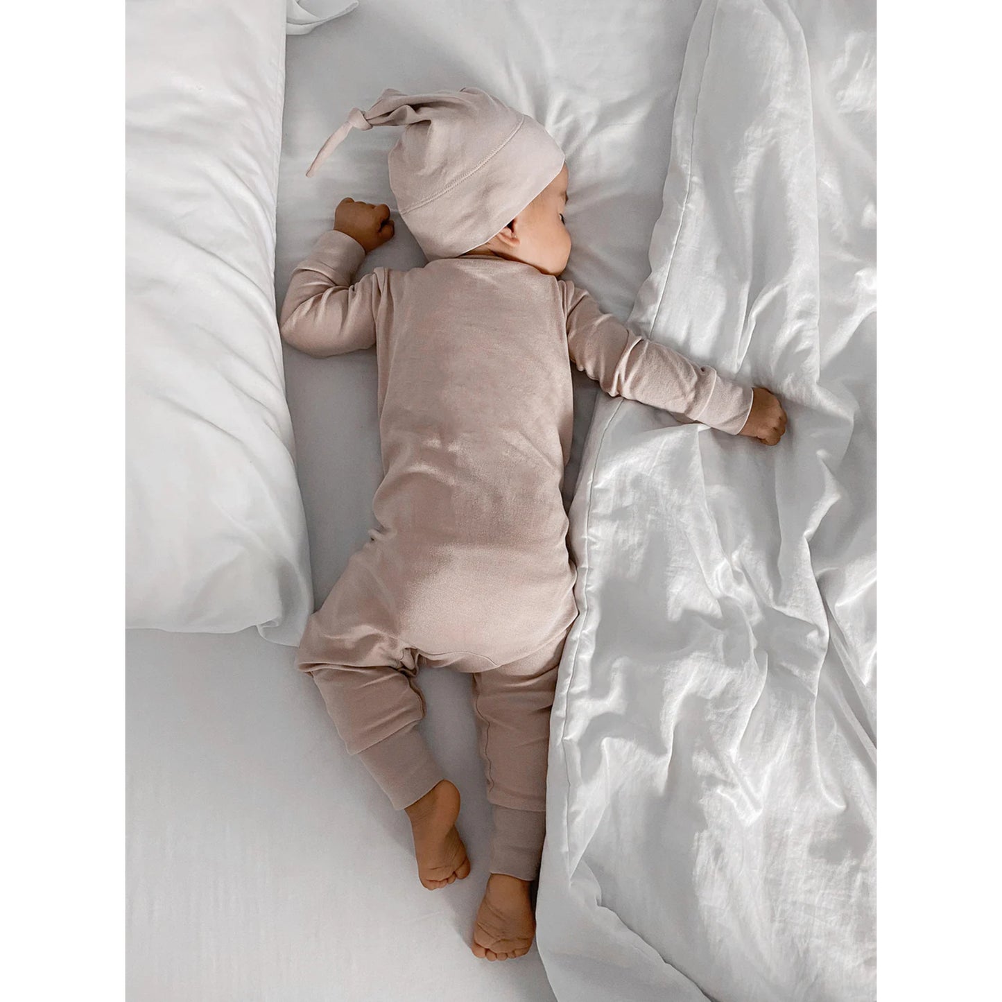 Classic Knotted Hat | Clay