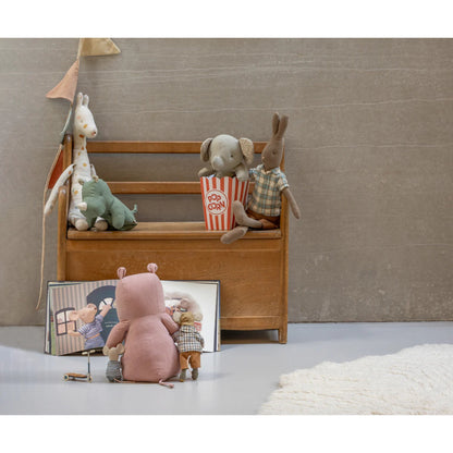 LouiMax Dreams of Being an Adult